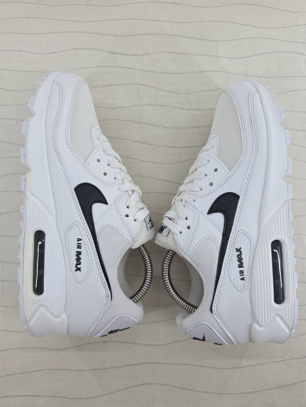 Nike Womens Air Max 90 White Black Retro Sneakers Shoes DH8010-101 Size 8.5 - Picture 8 of 13